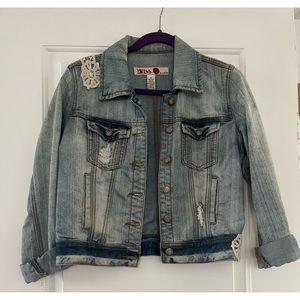 1st Kiss Size medium in women’s jean jacket